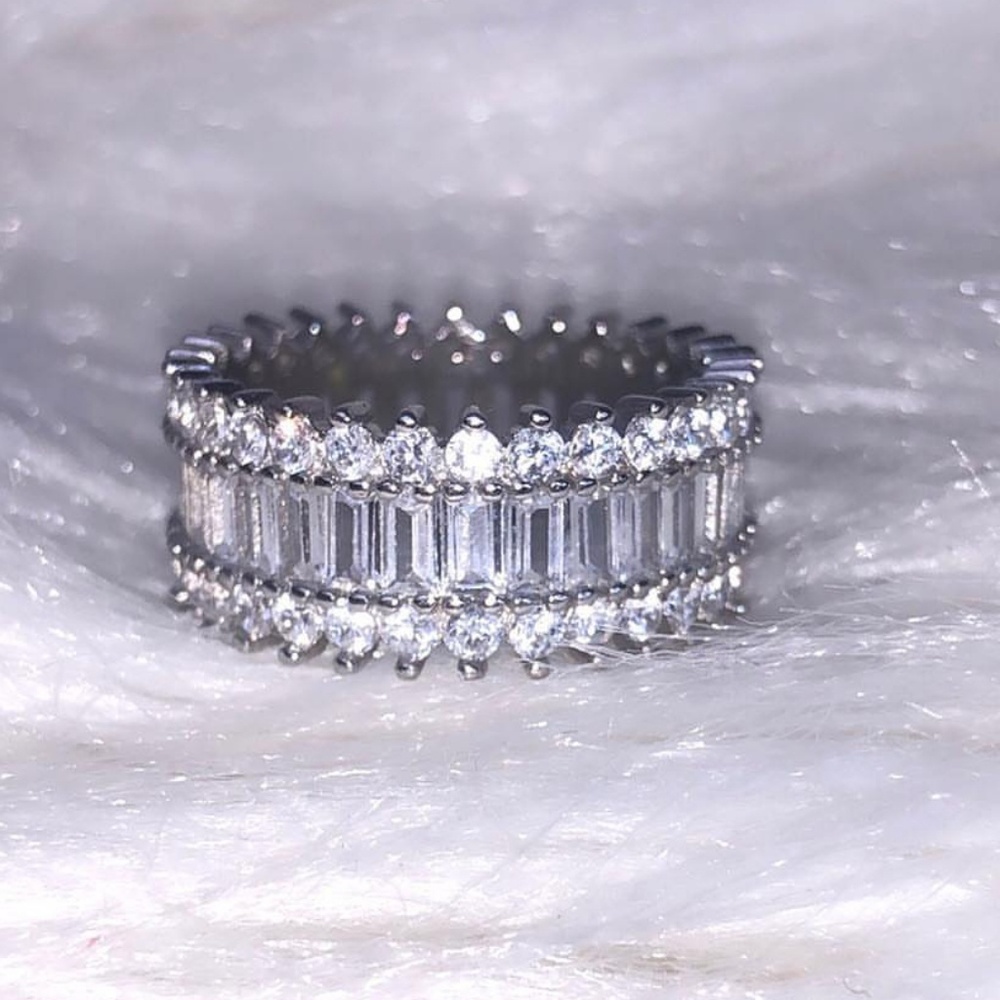 Last Size 10🥳 Sparkly "Queen Ring" 5.9 CT - Picture 3 of 7